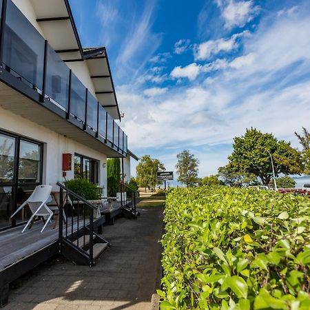 Le Chalet Suisse Motel Lago Taupo Esterno foto