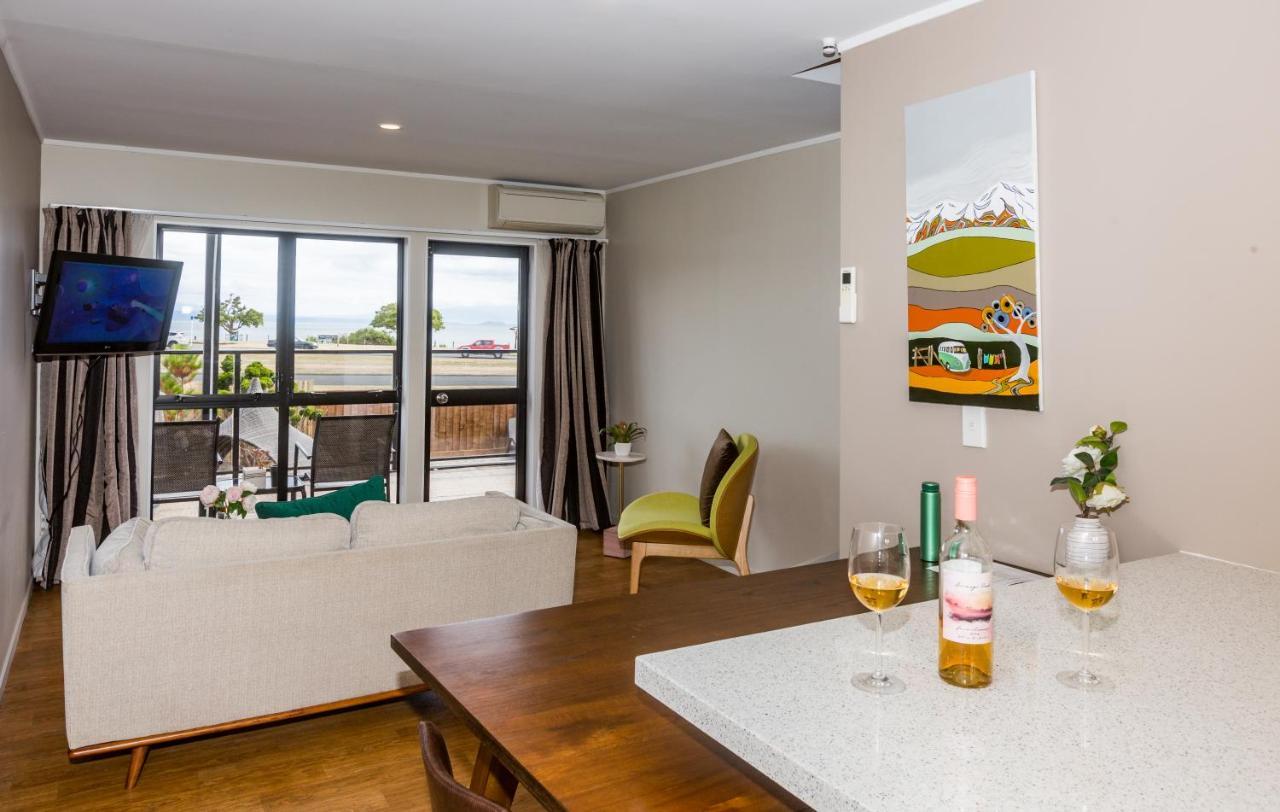 Le Chalet Suisse Motel Lago Taupo Esterno foto