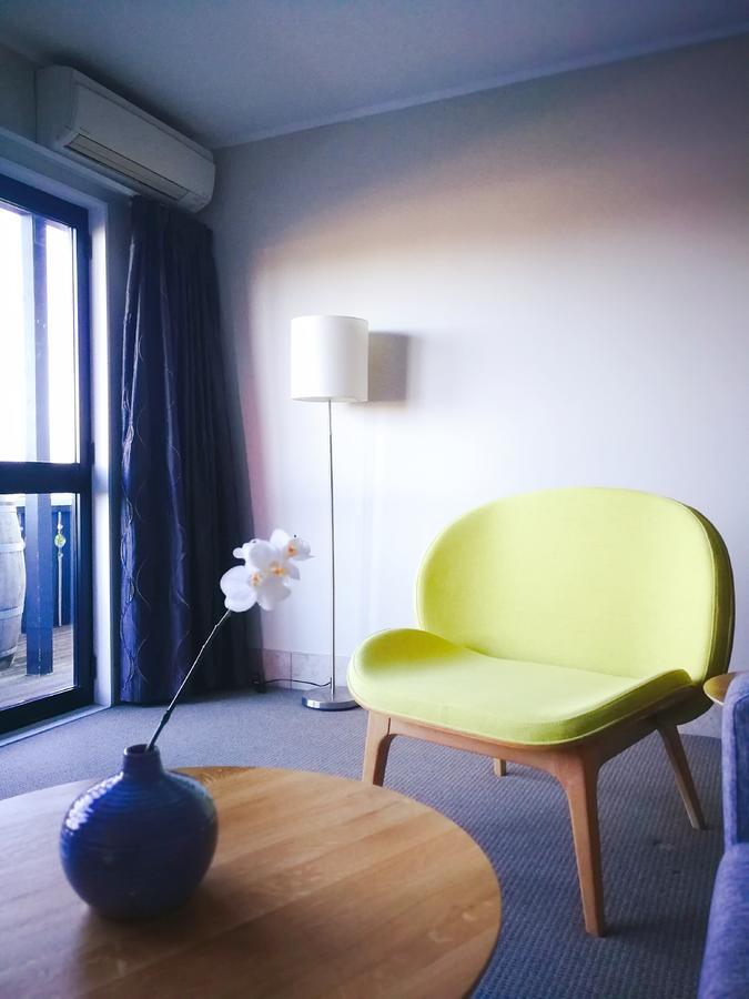 Le Chalet Suisse Motel Lago Taupo Esterno foto